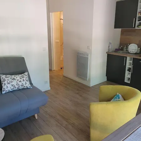 Apartament Coquet T2 Proche De La Plage, Parking Prive